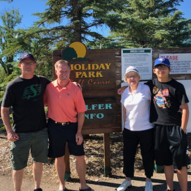 2018-golf-holidaypark-ron-elijah-mom-brian-propp